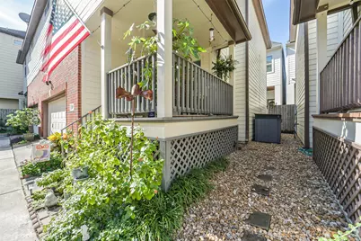 1430 W 24th Street, Houston, TX 77008 - Photo 5
