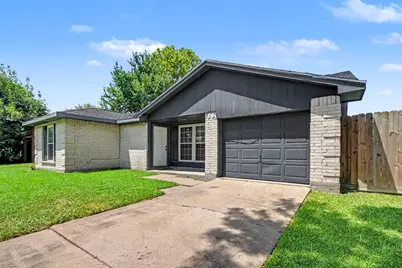 1010 E Belgravia Drive, Pearland, TX 77584 - Photo 3
