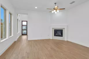 631 Crested Duck Ct, Willis, TX 77318 - Photo 3