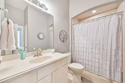 3318 Silverbrook Lane, Pearland, TX 77584 - Photo 19