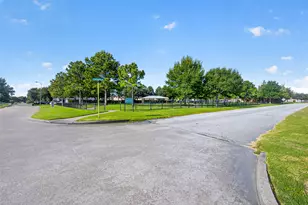 7703 Greenwood Point Dr, Cypress, TX 77433 - Photo 45