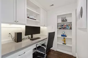 6433 Schiller St, Houston, TX 77055 - Photo 31