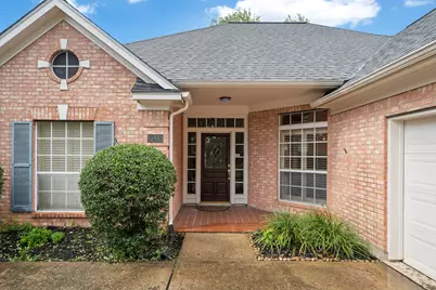 7319 Emerald Glen Drive, Sugar Land, TX 77479 - Photo 3