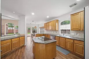 7319 Emerald Glen Dr, Sugar Land, TX 77479 - Photo 11