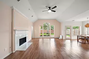 7319 Emerald Glen Dr, Sugar Land, TX 77479 - Photo 5