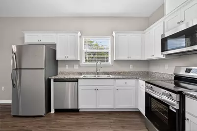 4507 P, Galveston, TX 77551 - Photo 9