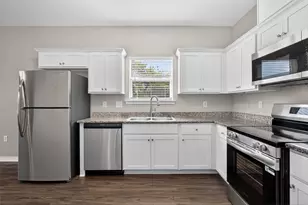 4507 P, Galveston, TX 77551 - Photo 9