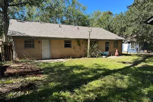 1522 N Thompson St, Conroe, TX 77301 - Photo 3