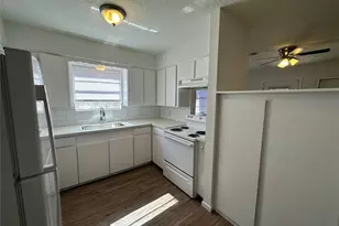 1522 N Thompson St, Conroe, TX 77301 - Photo 7