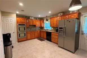 7055 Shanahan Dr, Beaumont, TX 77706 - Photo 9