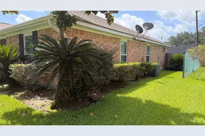7055 Shanahan Drive, Beaumont, TX 77706 - Photo 3