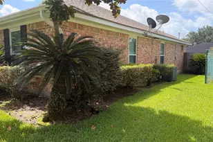 7055 Shanahan Dr, Beaumont, TX 77706 - Photo 3