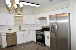 2511 Maple Tree Ct, Stafford, TX 77477 - Photo 5