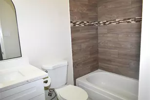 2511 Maple Tree Ct, Stafford, TX 77477 - Photo 9