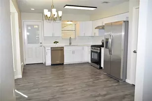 2511 Maple Tree Ct, Stafford, TX 77477 - Photo 7