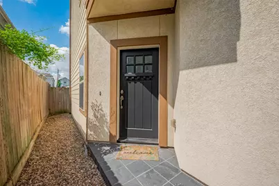 2604 Bevis Street #E, Houston, TX 77008 - Photo 7