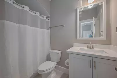 2604 Bevis Street #E, Houston, TX 77008 - Photo 33