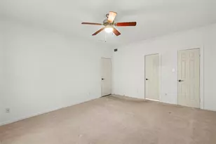 2700 Revere St, Houston, TX 77098 - Photo 9