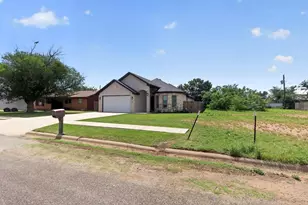 2403 Alamesa Dr, Big Spring, TX 79720 - Photo 37