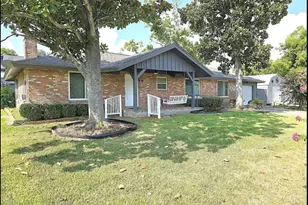 30 N Terrace Dr, Point Blank, TX 77364 - Photo 1