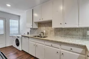 5230 Arboles Dr, Houston, TX 77035 - Photo 13