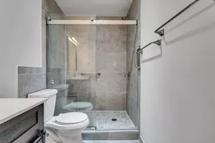 5230 Arboles Dr, Houston, TX 77035 - Photo 21