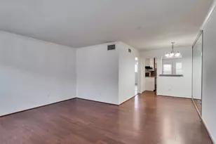 5230 Arboles Dr, Houston, TX 77035 - Photo 7