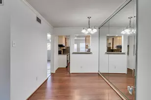 5230 Arboles Dr, Houston, TX 77035 - Photo 9