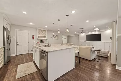 11102 Hillcroft Avenue, Houston, TX 77096 - Photo 17