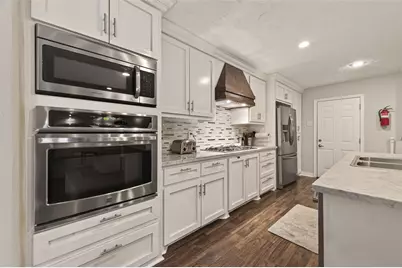 11102 Hillcroft Avenue, Houston, TX 77096 - Photo 19