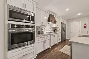 11102 Hillcroft Ave, Houston, TX 77096 - Photo 19