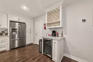 11102 Hillcroft Ave, Houston, TX 77096 - Photo 15