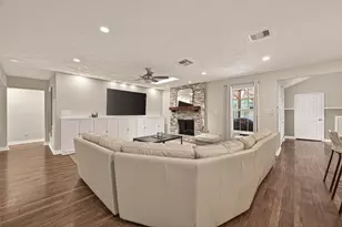 11102 Hillcroft Ave, Houston, TX 77096 - Photo 9