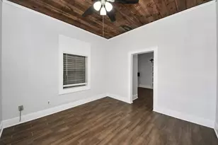 1213 28th St, Galveston, TX 77550 - Photo 5