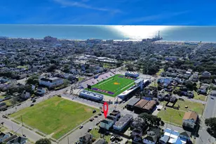 1213 28th St, Galveston, TX 77550 - Photo 33