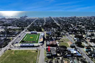 1213 28th St, Galveston, TX 77550 - Photo 3