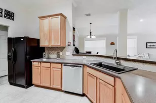 2607 Easton Springs Ct, Pearland, TX 77584 - Photo 11