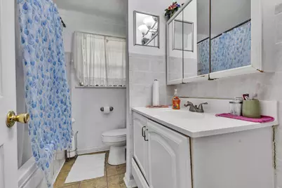 6051 Willow Glen Drive, Houston, TX 77033 - Photo 3