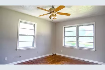 2004 W Gulf Street W, Baytown, TX 77520 - Photo 9