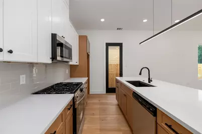 4353 Aledo Street #B, Houston, TX 77051 - Photo 9