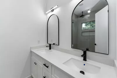 4353 Aledo Street #B, Houston, TX 77051 - Photo 11