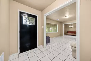 2210 S Memorial Ct, Pasadena, TX 77502 - Photo 5