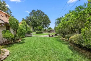 2210 S Memorial Ct, Pasadena, TX 77502 - Photo 25