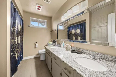 2210 S Memorial Court, Pasadena, TX 77502 - Photo 19