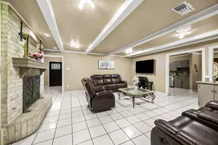 2210 S Memorial Ct, Pasadena, TX 77502 - Photo 13
