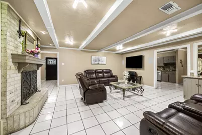 2210 S Memorial Court, Pasadena, TX 77502 - Photo 13