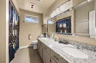 2210 S Memorial Ct, Pasadena, TX 77502 - Photo 19