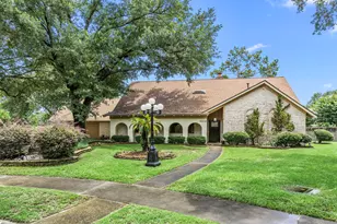 2210 S Memorial Ct, Pasadena, TX 77502 - Photo 1