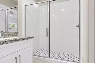 5025 Mallow St, Houston, TX 77033 - Photo 13