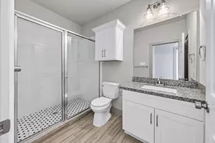5025 Mallow St, Houston, TX 77033 - Photo 7